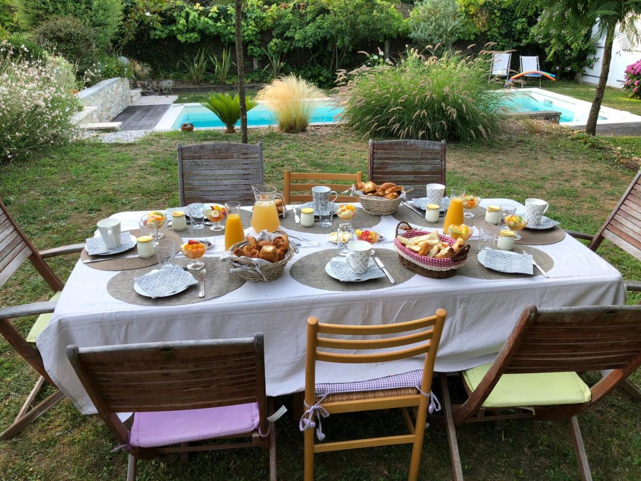 Logis Du Lievre D'Or Bed & Breakfast Montbazon Ngoại thất bức ảnh